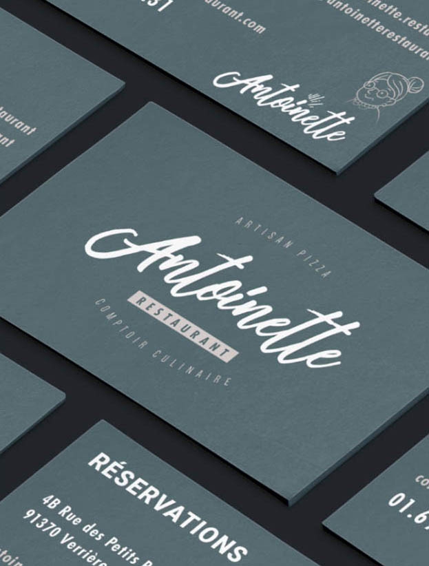 Mockup montrant la carte de visite du restaurant Antoinette